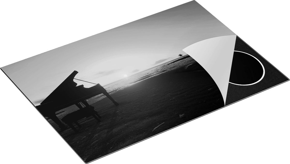 Chefcare Inductie Beschermer Piano op het Strand bij Zonsondergang - Zwart Wit - 77x51 cm - Afdekplaat Inductie - Kookplaat Beschermer - Inductie Mat