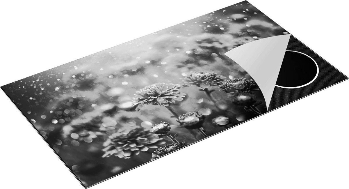 Chefcare Inductie Beschermer Rode Bloemen - Zwart Wit - 95x55 cm - Afdekplaat Inductie - Kookplaat Beschermer - Inductie Mat