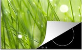 KitchenYeah® Inductie beschermer 81.2x52 cm - Vroege dauw op grassprietjes - Kookplaataccessoires - Afdekplaat voor kookplaat - Inductiebeschermer - Inductiemat - Inductieplaat mat
