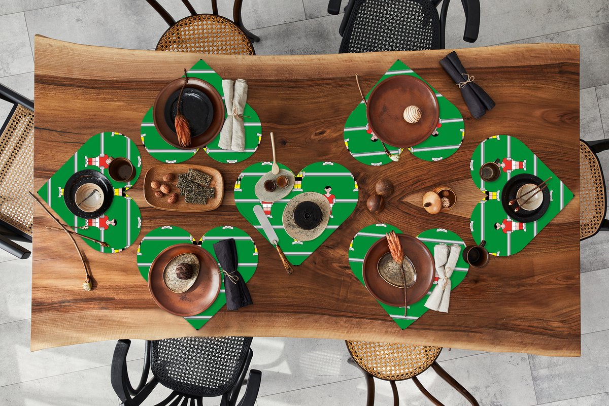 Onderleggers - Placemats - Placemats hartje - Patronen - Voetbal - Sport - 8 stuks