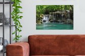 Canvas Schilderij Meerdere kleine watervallen in het Thaise nationaal park Erawan - 60x40 cm - Wanddecoratie