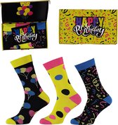 Apollo Chaussettes Coffret Cadeau Anniversaire Homme Gâteaux & Confettis avec Carte de Voeux Gratuite