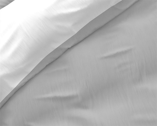 Sleeptime Twee Kleuren Dekbedovertrek - 240x200/220 + 2 kussenslopen 60x70 - Wit/Grijs - Lits-Jumeaux van Sleeptime — afbeelding 4