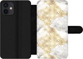 Bookcase Geschikt voor iPhone 12 Mini telefoonhoesje - Goud - Marmer print - Patronen - Geometrie - Met vakjes - Wallet case met magneetsluiting