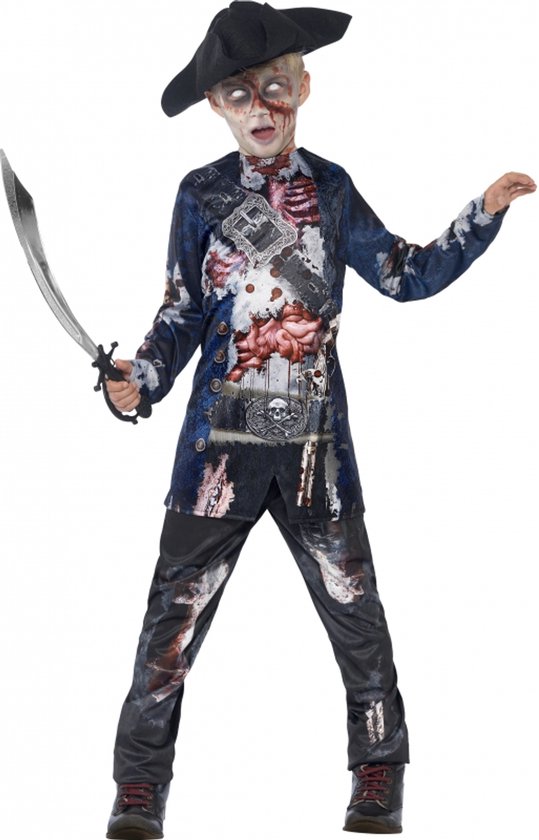 Garçon avec épée en costume de pirate zombie, portant un chapeau noir et du maquillage.