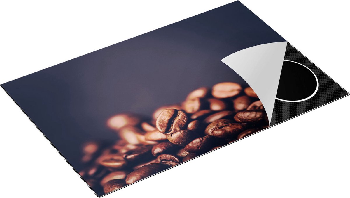 Chefcare Inductie Beschermer Koffie Bonen op een Zwart Achtergrond - 81,2x52 cm - Afdekplaat Inductie - Kookplaat Beschermer - Inductie Mat