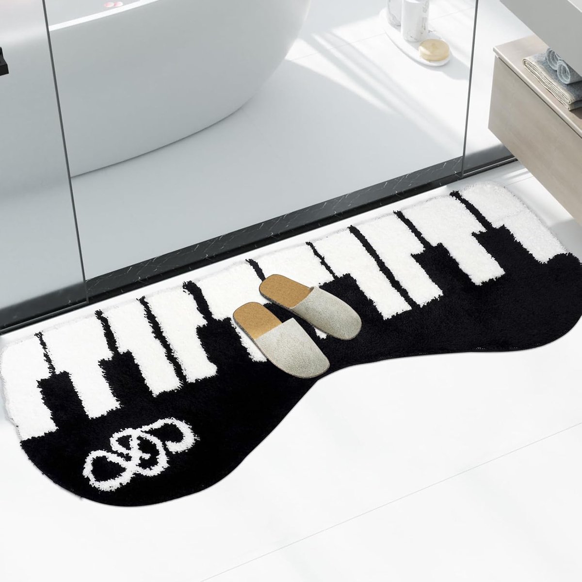Badmat piano sleutel patroon 50x120cm - zwart-wit - absorberend - antislip en wasbaar - ShopVlot