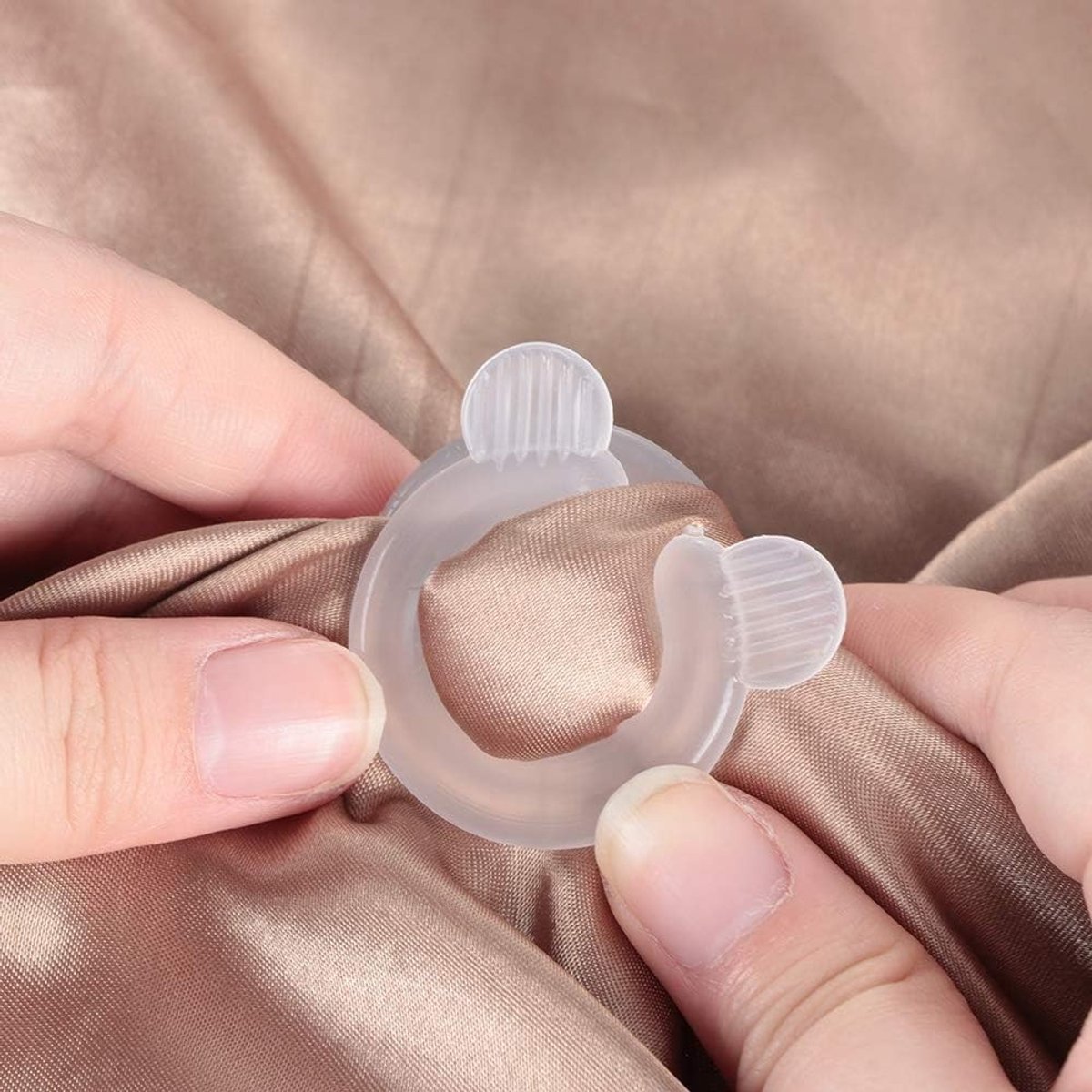 Set van 4 Antislip Dekbedclips voor Dekbedovertrekken en Lakenbevestiging - Geschikt voor Matrassen en Sofa Hoezen