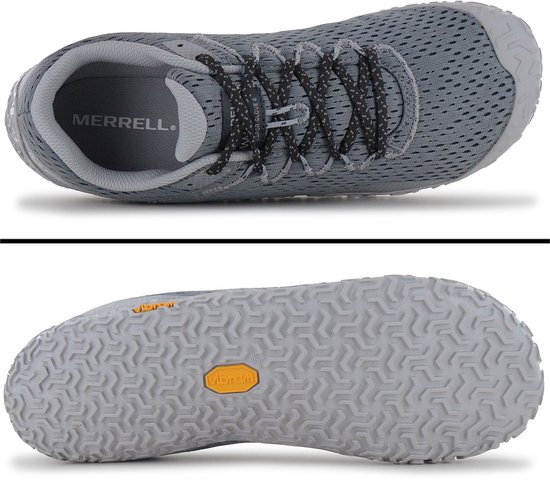 Boven- en onderkant van een grijze Merrell Vapor Glove 6 schoen. Mesh-materiaal en Vibram zool.