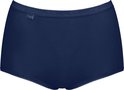 Sloggi dames maxi onderbroek in donkerblauw met kanten boord.