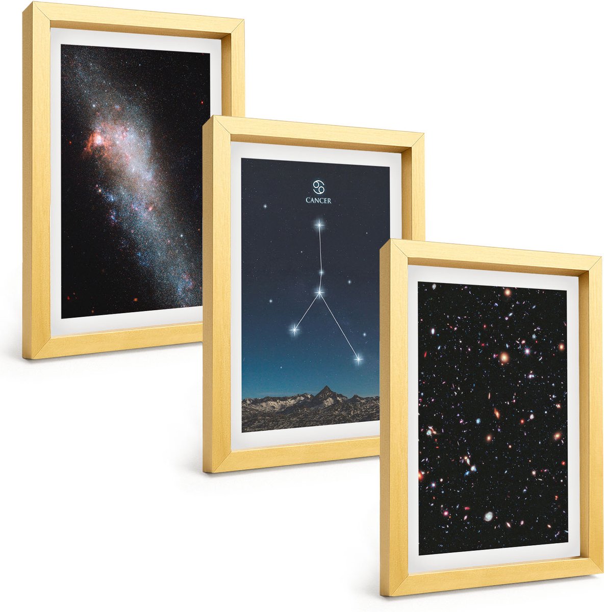 TULUP 4-Delige Schilderij Set - De ruimte met het sterrenbeeld Kreeft, de Melkweg en de sterren. - 20 x 30 cm - Decoratieve Muurdecoratie - Slaapkamer - Interieur Decoratie Gouden lijst