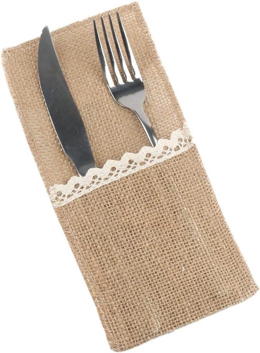 - Bestekzakjes - Vintage Kant - Jute - Tafeldecoratie - Bruiloft - Kerstmis - Doop - Rustiek Feest - Restaurant - Stijl J - 24 stuks bestekzakjes - Geschikt voor diverse evenementen - Bruin jute materiaal - Duurzaam en stijlvol.
