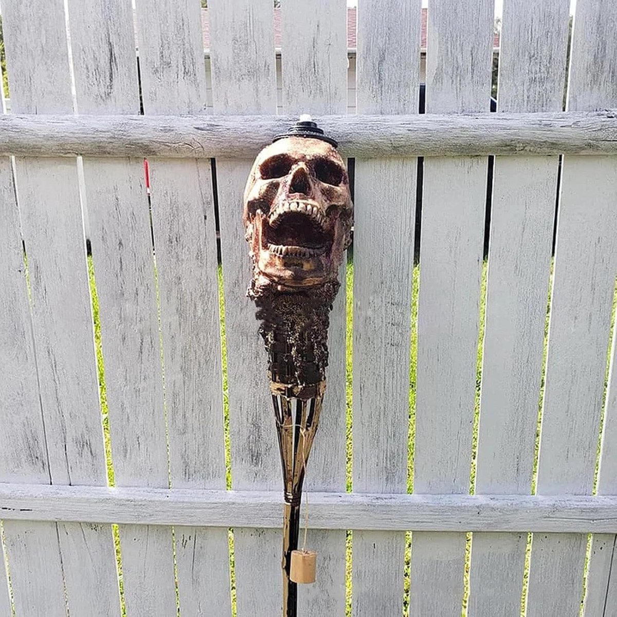 Schedel Tiki Fakkels - Tuin Decoratie - Buitenverlichting Creëren - Uniek Schedelontwerp - 30 x 10 cm - Zwart