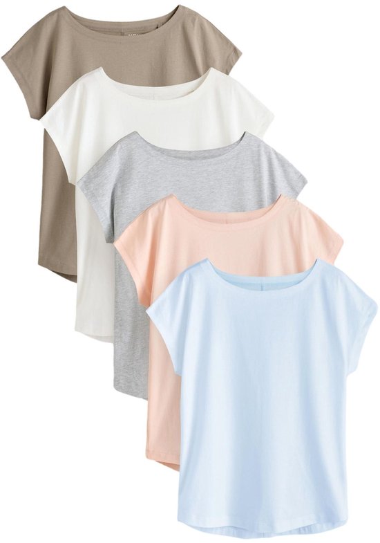 Vijf T-shirts in de kleuren taupe, wit, lichtgrijs, roze en lichtblauw.