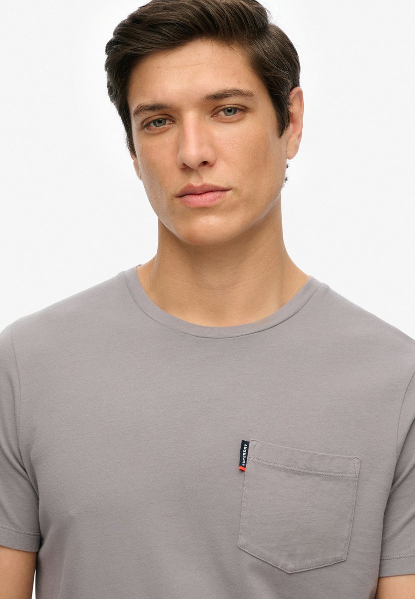 Superdry Classic Essential T-shirt met Zak Heren T-shirts Grijs