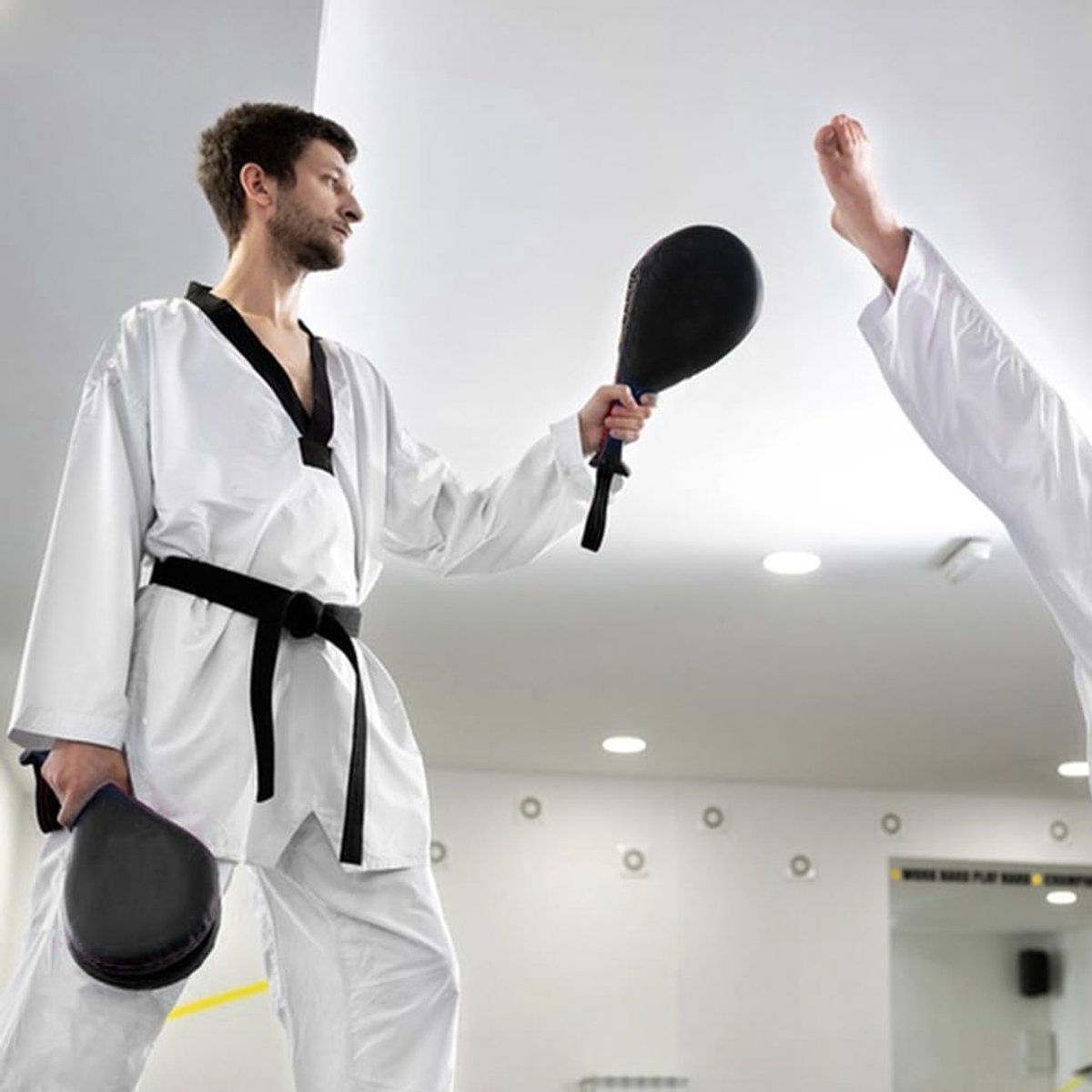 SnelShoppen - Taekwondo Kickpads, Karate Trainingsmat, Kickboxing Doelpunt Pad, Dubbele Trapmat, Zwart, 41x20x5.1 cm, Ideaal voor Martial Arts