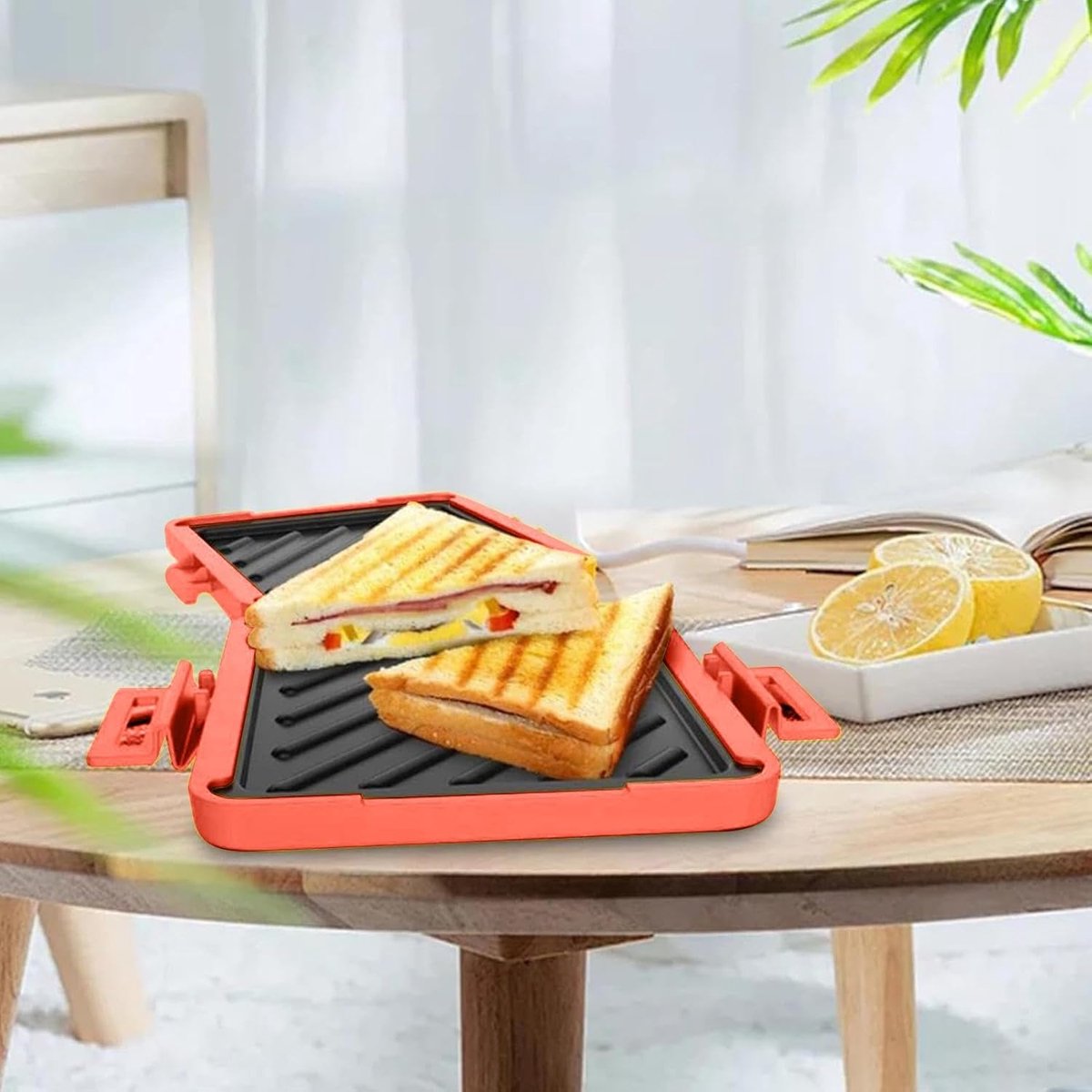 Magnetron Sandwichmaker - Tosti Apparaat - Snel Lunchen - Geavanceerde Hittegolf Technologie - 170 x 140 x 30 mm - Rood