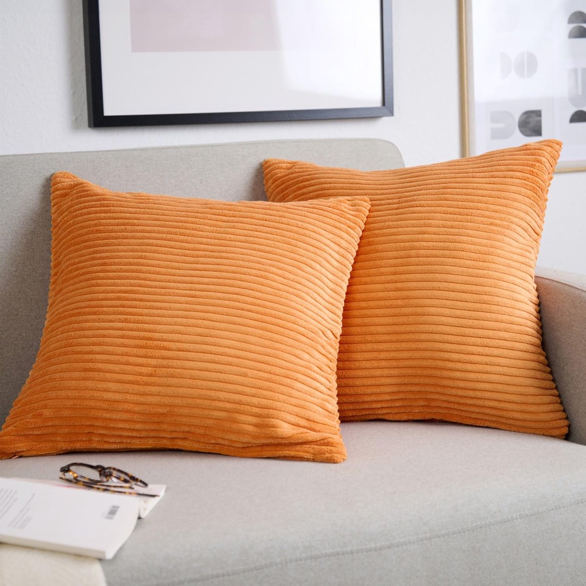 Kussensloop 60x60 cm Corduroy - Sierkussenhoes van corduroy met verborgen ritssluiting, Amber Glow Orange - Orange, set van 2