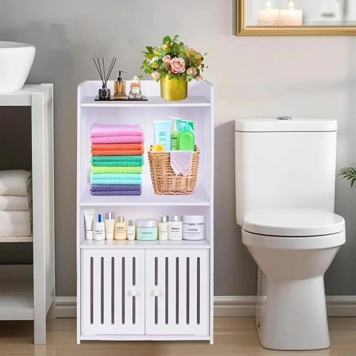 Witte badkameropbergkast met 4 niveaus, vrijstaande organizer met deuren en planken, waterdichte vloerkast voor badkamer, toilet, kantoor, woonkamer, keuken
