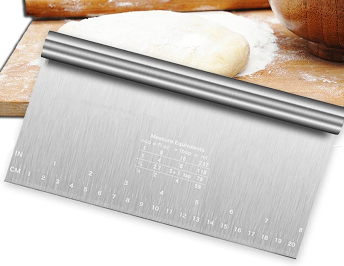 SnelShoppen - 22cm RVS Deegschraper en Werkblad Schraper - Professionele Baktools met Meetmarkeringen voor Brood, Pizza, Taart en Groenten - Zware Duu