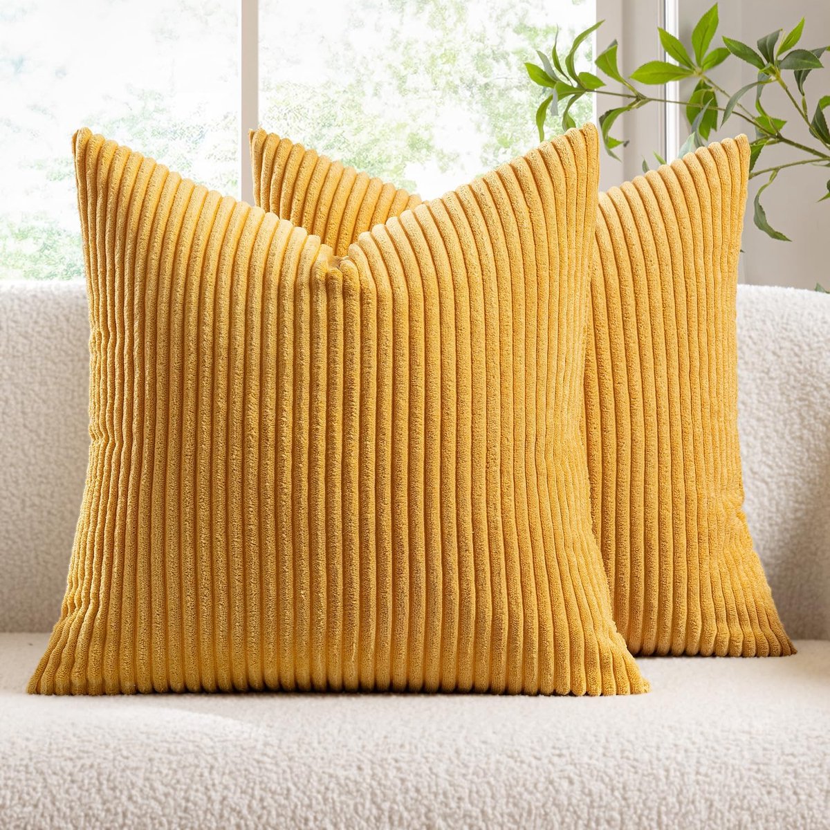 SnelShoppen - Set van 2 Kussenhoezen Corduroy Velvet in Gembergeel - 50 x 50 cm - Decoratieve Kussens voor Sofa, Slaapkamer, Woonkamer en Balkon - Zac
