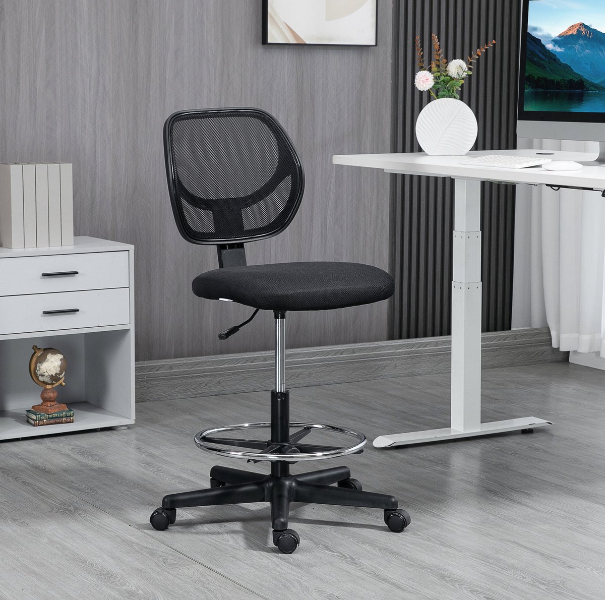 MEUNIQ bureaustoel hoogteverstelbaar 59 x 61 x 93-113 cm met mesh rugleuning, voetsteun, draaibare zitting en wielen, zonder armleuningen, zwart