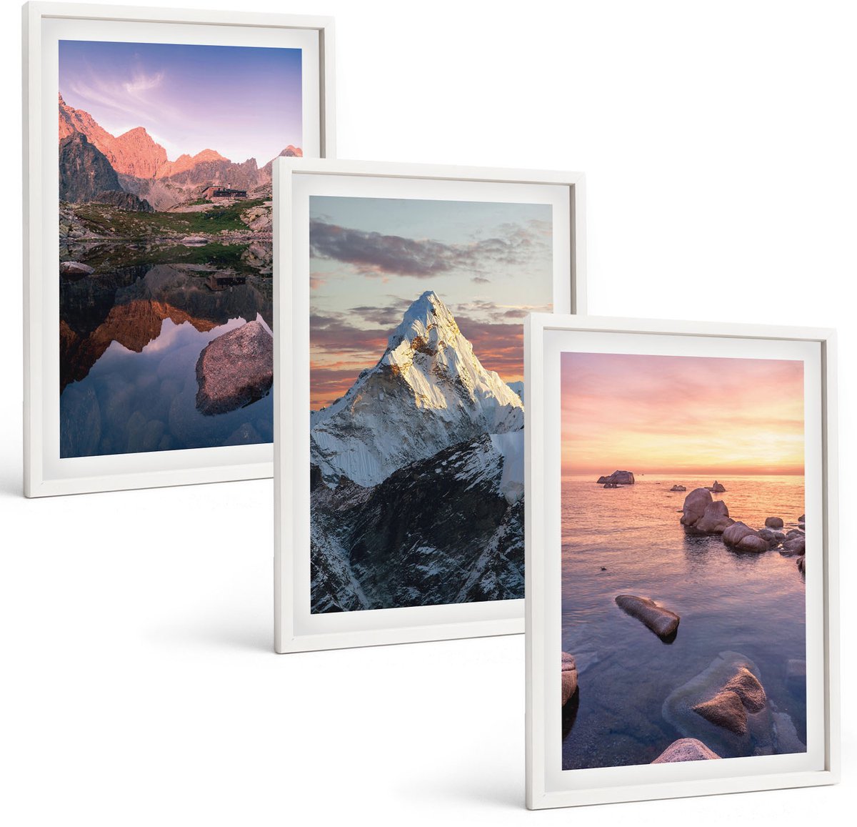 Wallfluent 3-Delige Schilderij Set - Berglandschappen Met Water En Rotsen Op De Achtergrond. - 40 x 60 - Stijlvolle Wanddecoratie - Interieur