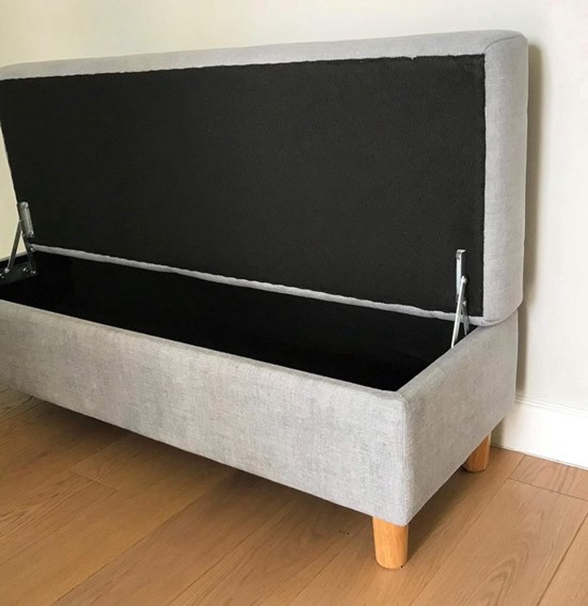 Luxe opbergbank met diepe knopen en diamantpatroon - Rechthoekig voetenbankje in Beige Velvet