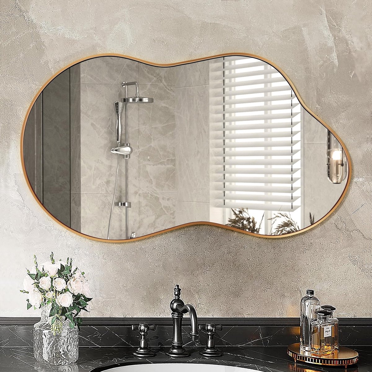 SnelShoppen - Onregelmatige Wandspiegel 65 x 115 cm - Decoratieve Gouden Spiegel met Aluminiumlegering Frame - Voor Badkamer, Slaapkamer, Woonkamer, K