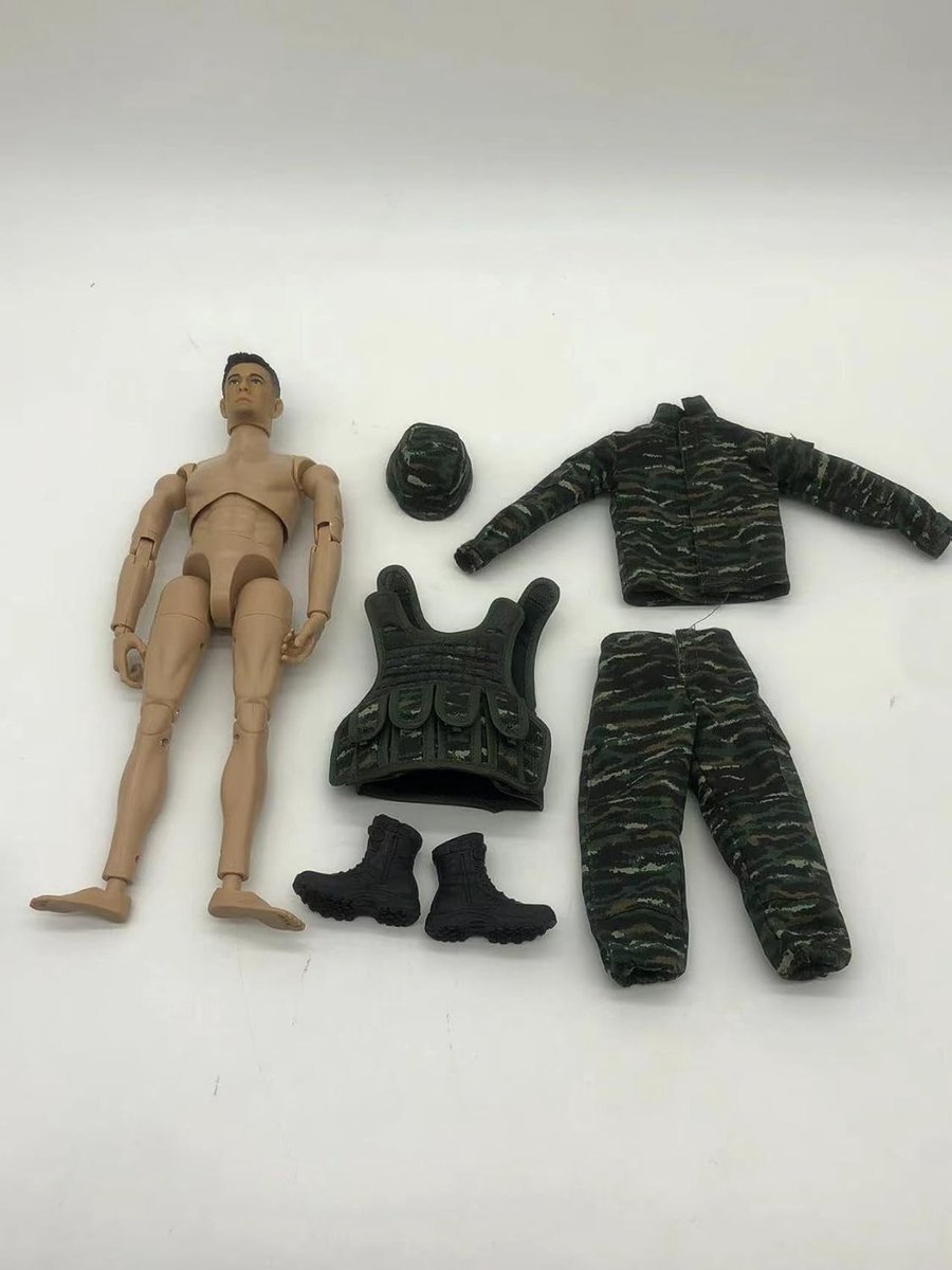 Actiefiguur van Chinese soldaat in militaire stijl - 12 inch model voor verzamelaars en fans van oorlogsspeelgoed