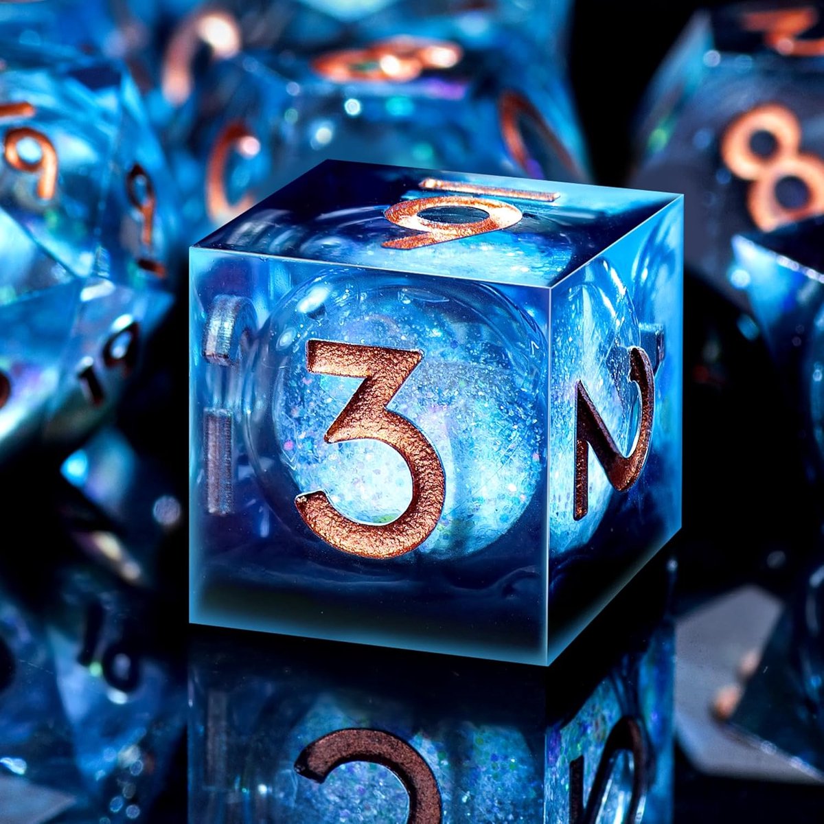 7 stuks dobbelstenen set polyedrische dobbelstenen Liquid Core dobbelstenen D4 D6 D8 D10 D12 D20 D% speeldobbelstenen voor DND, RPG, MTG, blauw en zwart, goud