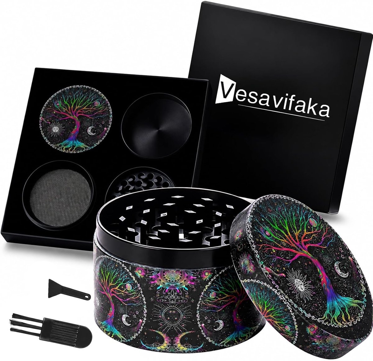 Grote 63mm Kruidenslijper met 4 Lagen, Tree of Life Design, Ideaal voor Specerijen, Koffie en Kruiden, Inclusief Pollen Schraper en Borstel