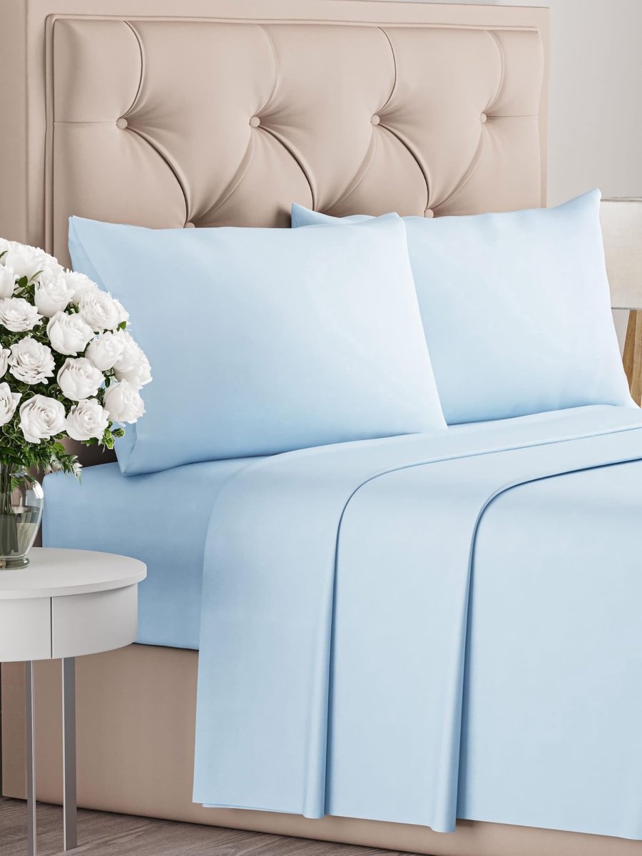 Omgoods - 4-delige Bedset Lichtblauw - Dekbed en Hoofdkussens