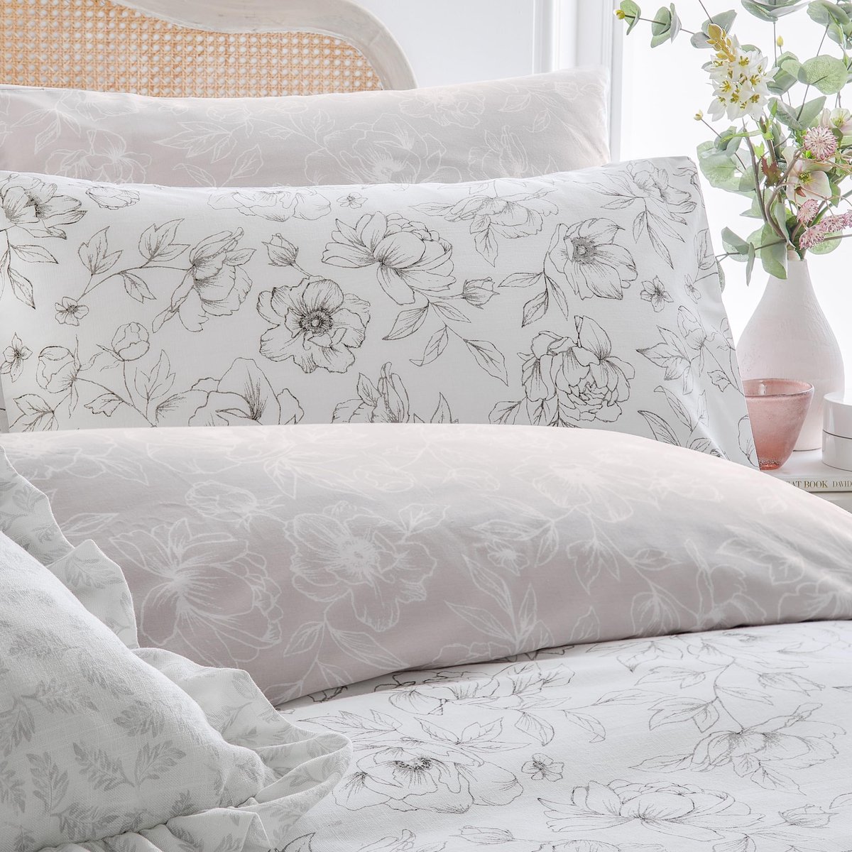 Omgoods - Reversible Dekbedovertrekset met Bloemenpatroon, King Size