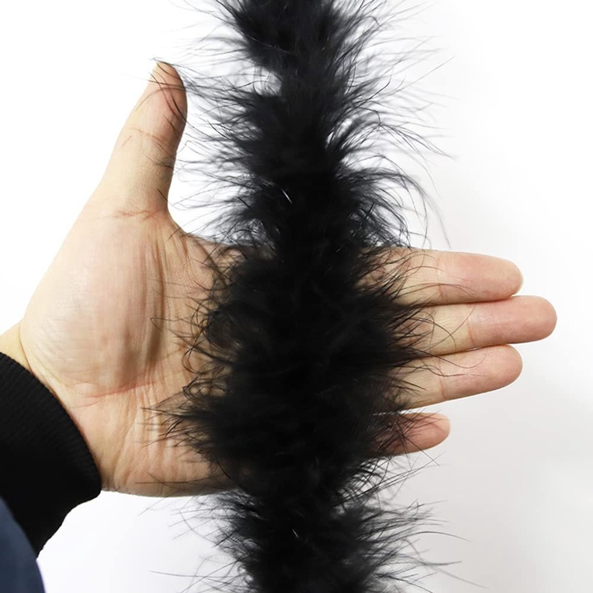 Dailygoods- Struisvogelveren 2m - Dikke Pluisstrepen - Franjes met Satijnen Lint - Pluche Decoratieveren - Voor Naaien/Knutselen - Zwart A