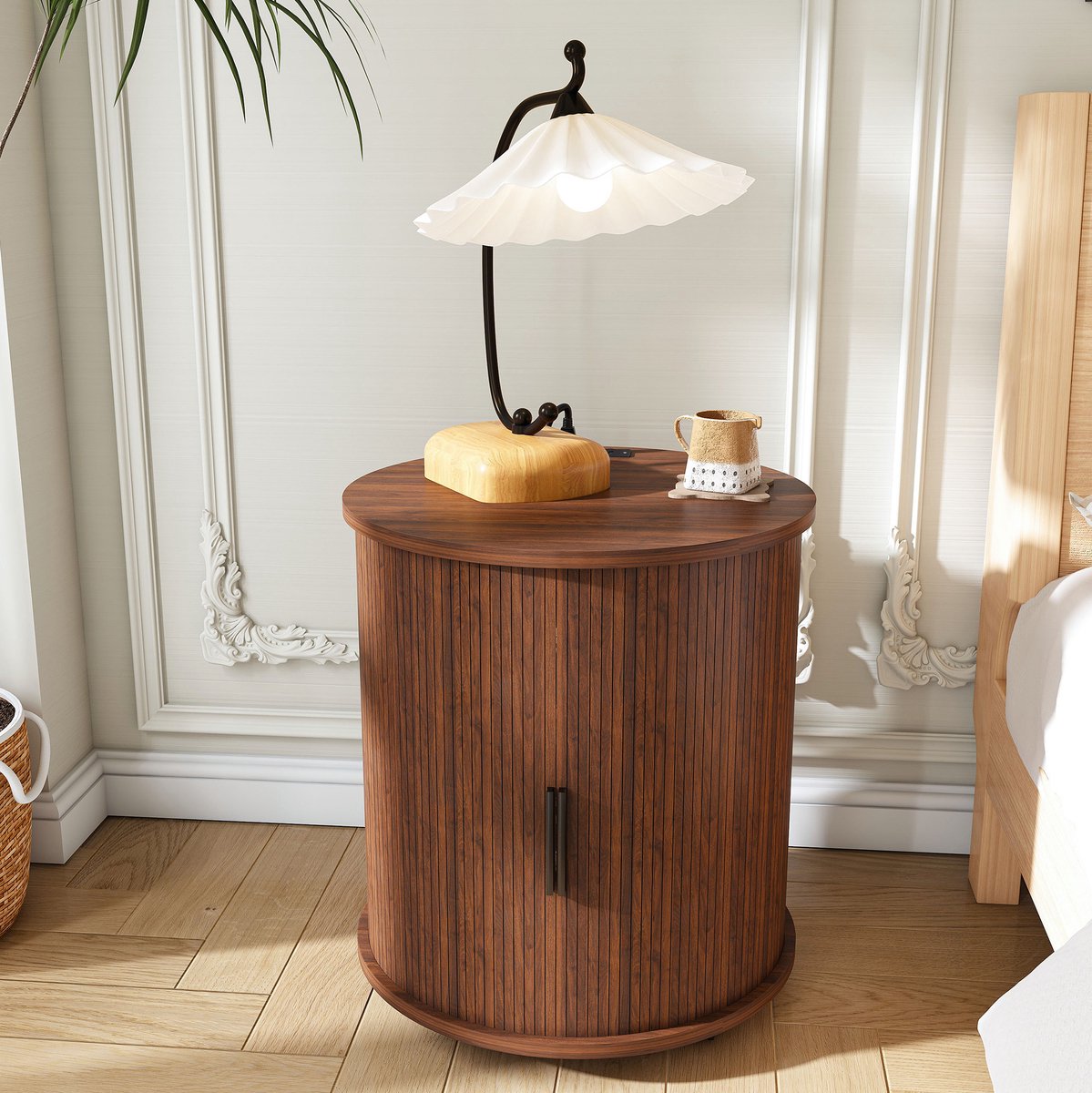 FloraGrace Bedtafel Rond Met Laadstation En Schuifdeur Voor Slaapkamer En Woonkamer Walnoot MDF 60 X 60 X 60 Cm