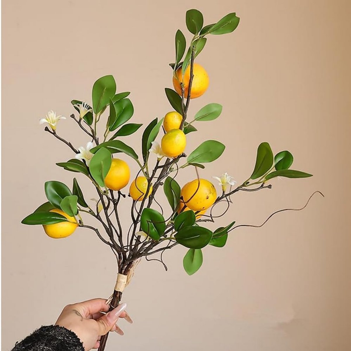 Kunstmatige citroenen takken decor, 8 koppen faux citroenen fruit met groen blad en tak, realistische nep citroen decoratie voor boerderij stijl thuis tafel middelpunt en woondecoratie