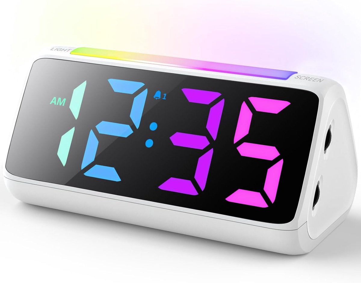 SnelShoppen - RGB Digital Alarm Clock, Dimbare Bedklok met Nachtlampje, Groot Display, Dubbele Alarmfunctie, Snooze Knop, LED Klok voor Kinderen en Ti