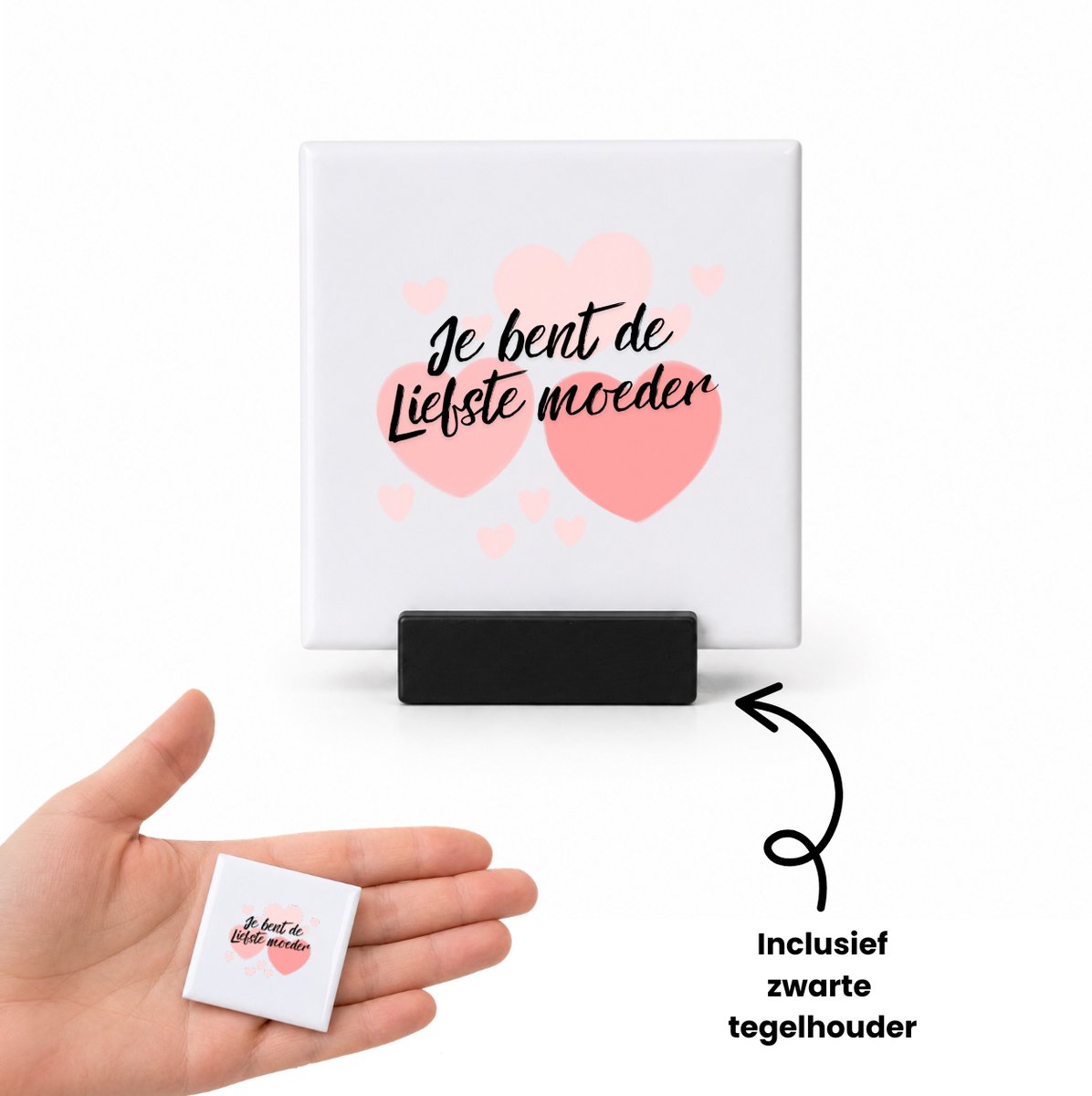 Hacebo Je bent de liefste moeder met hartjes achtergrond tegeltje met tegelhouder - Moeder - Liefste moeder - tegeltjes met tekst - moederdag cadeautje - Cadeau voor mama - Verjaardag - Geschenk - Cadeau - Gift - spreuktegels - 4.8x4.8 CM Wit