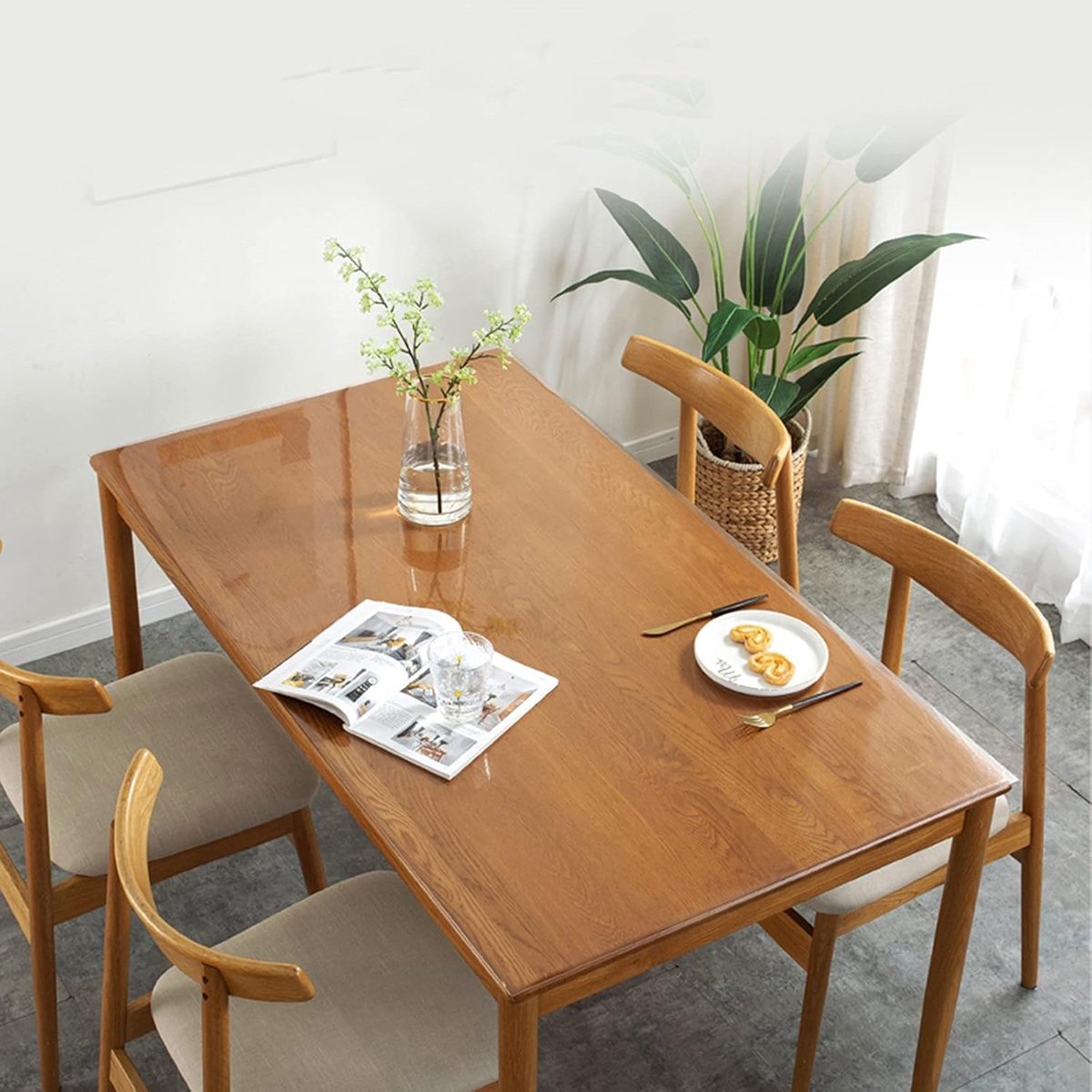 Tafelkleed Protector - Tafelmat Transparant Kleed - Tafel Beschermen - Water- en Vlekbestendig - 1.5mm Dik - Transparant