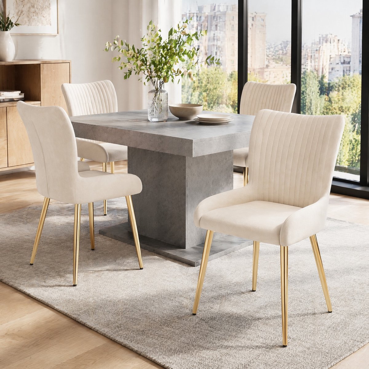 FloraGrace Eetkamerstoel – Luxe Velvet Design – Set Van 4 – Metaal – Beige En Goud – Voor Eetkamer, Woonkamer Of Slaapkamer – Met Armleuningen