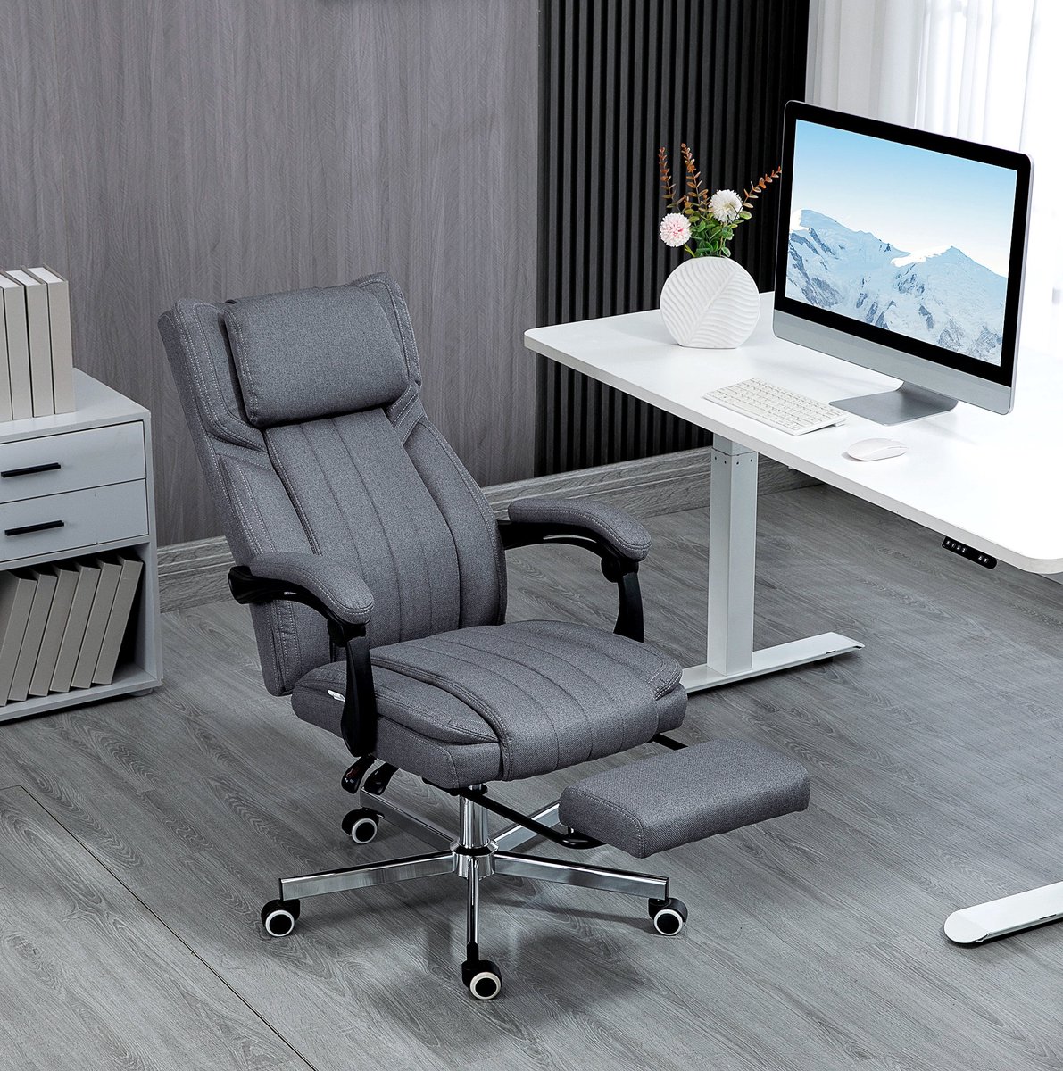 MIVRAY Bureaustoel 65 x 61 x 105-113 cm - 6-Punts Vibratiemassage En Rugleuning Tot 135 Graden - Voor Kantoor En Thuiswerkplek - Linnenlook Grijs