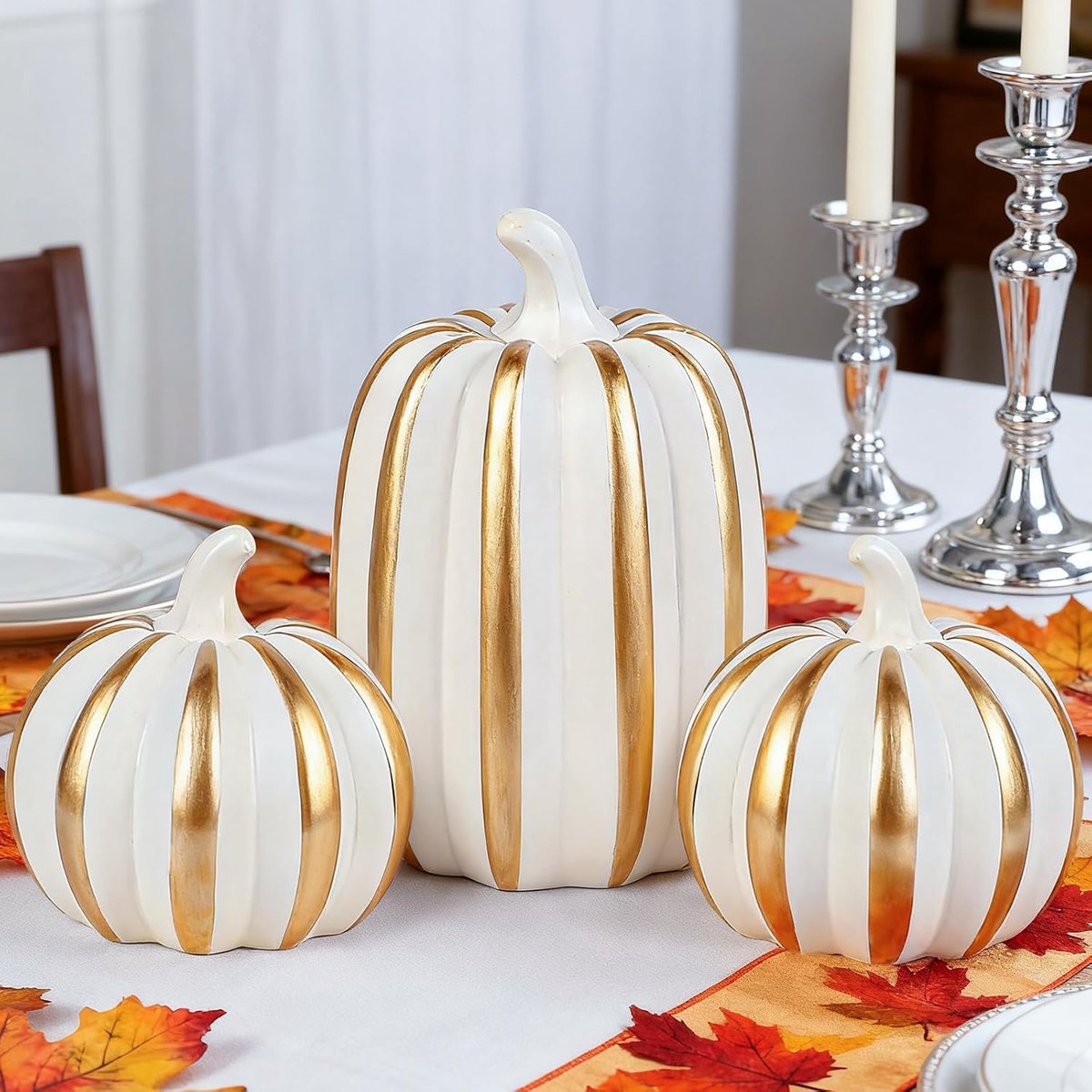 Kunstmatige Witgouden Pompoenen Standbeelden Herfst Tafelblad Decoraties Indoor 3 Pack Faux Hars Pompoenen voor Oogst Herfst Schoorsteen Thuis Bruiloft Thanksgiving Halloween Party Tafel