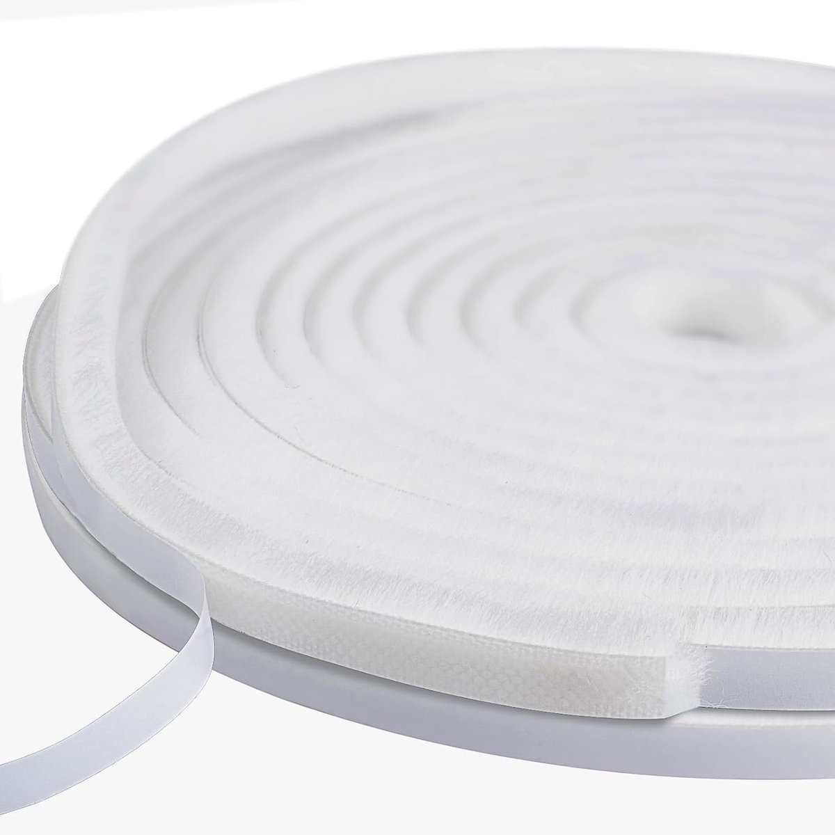 Stofdichte Borstelafdichtingsstrip 9 mm x 23 mm x 10m wit | Inkortbare Borstelafdichting met Zachte Haren Tocht en Geluidwerend Thermisch Isolerend voor lagere Verwarmingsuitgaven