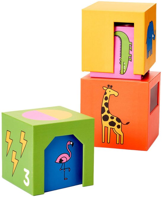 Groen blok met flamingo, gestapeld met roze blok met krokodil, en geel blok met olifant. Zijkanten met bliksem en nummer 3.