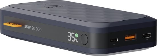 Donkergrijze Xtorm powerbank met honingraatpatroon, 35W 20.000, digitaal display (35%) en oranje knop.