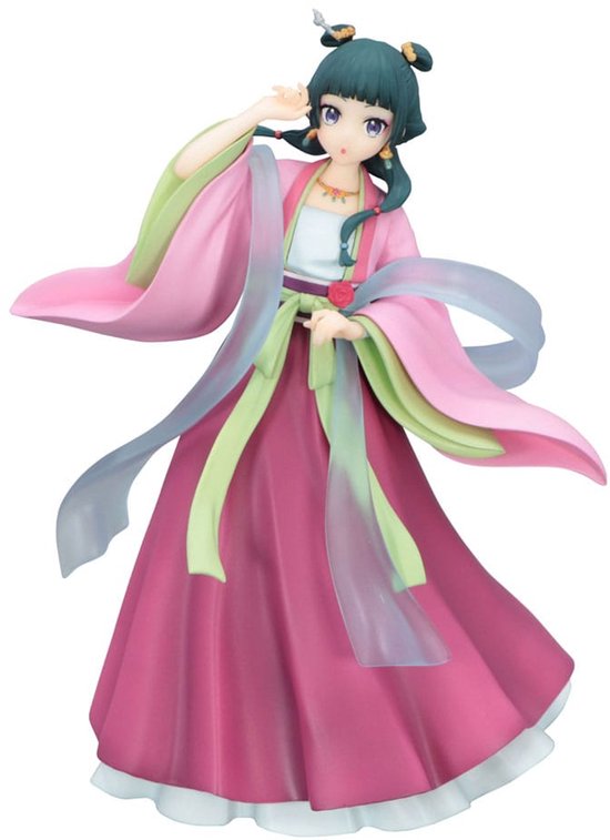 Figurine de Maomao en tenue traditionnelle rose et verte, avec des cheveux détaillés et un collier.
