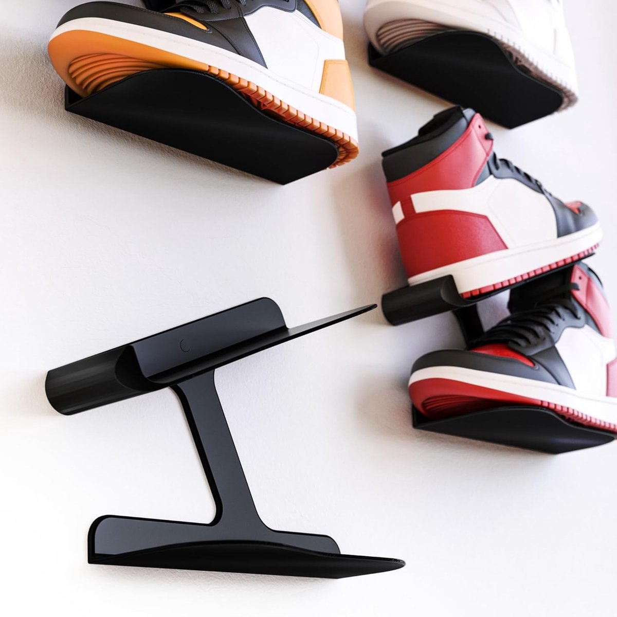 Sneaker Muurbeugel - Zwart - Ruimtebesparend Ontwerp - Veilig en Stijlvol - Voor Sneakers