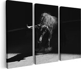 Artaza Canvas Schilderij Drieluik Stier In De Arena - Zwart Wit - 90x60 - Foto Op Canvas - Canvas Print