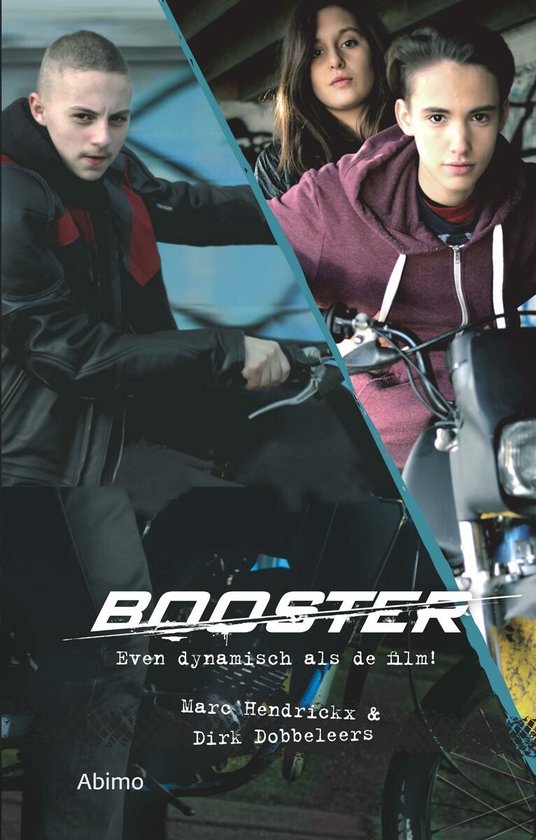 Een jongen met een kort kapsel draagt een leren jas en zit op een motor. Twee meisjes kijken mee. Titel: Booster.